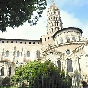 https://le-vert-deau-riquet-toulouse-hypercentre.midi-pyreneeshotels.com